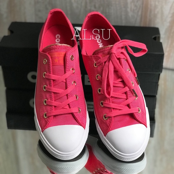 NWT Converse Ctas Dainty OX Strawberry 🍓 Jam W - Picture 3 of 8